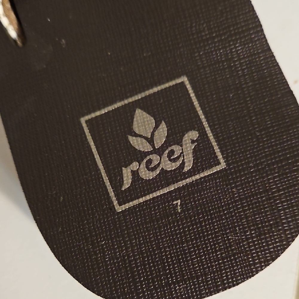 Women's Black and White Flip Flops - Picture 2 of 5